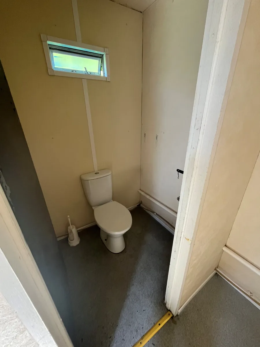 Toilet block -14x8ft - Blue -  161459-6 - Image 4