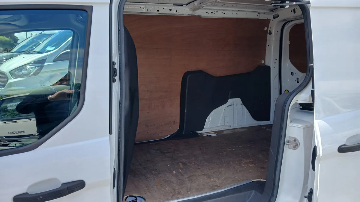 202 FORD CONNECT LWB ONLY 33K KMS - Image 3