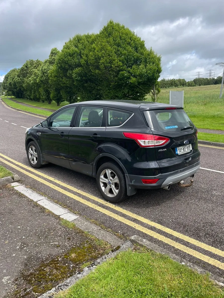 Ford Kuga 4 seats 1 OWNER - Image 4