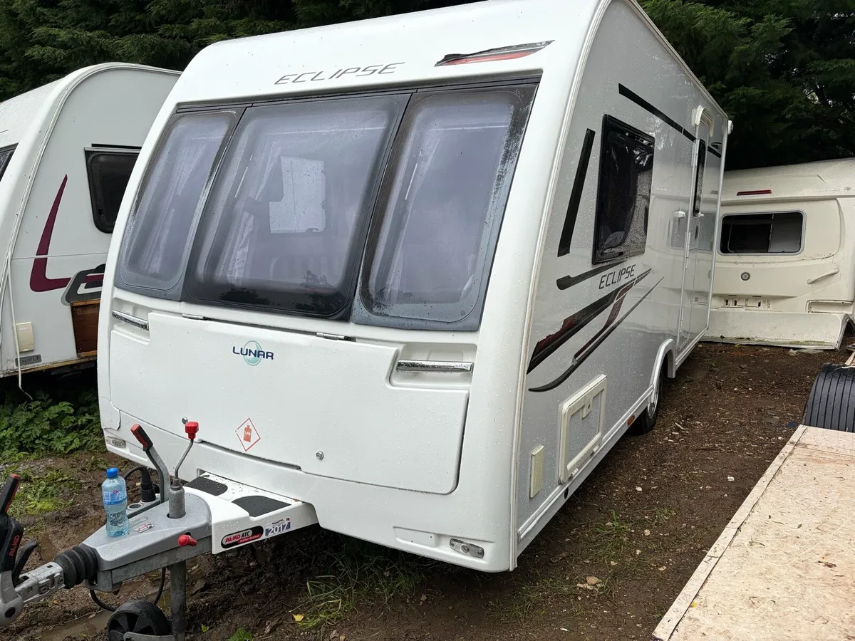 Lunar eclipse 2015 caravan parts and windows - Image 1