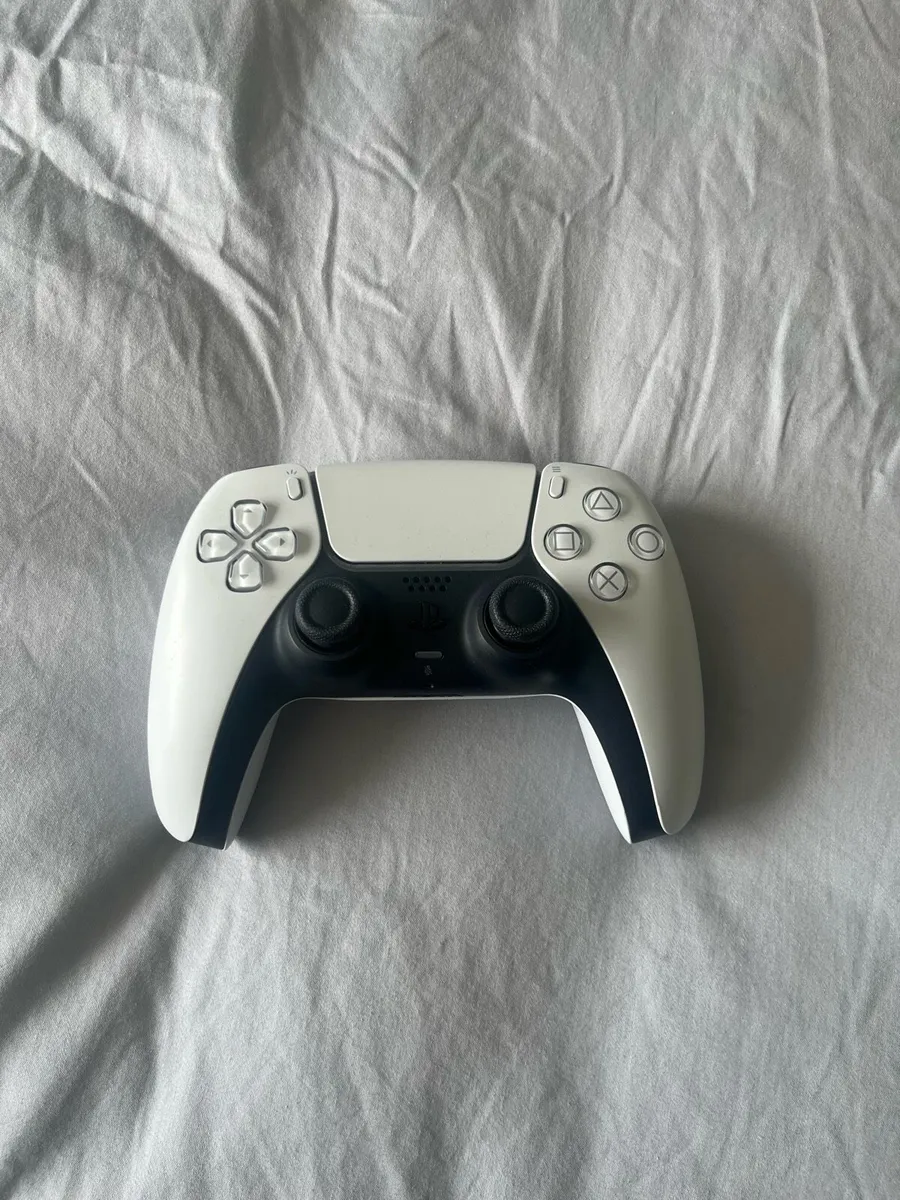 PS5 *DIGITAL EDITION* - Image 3