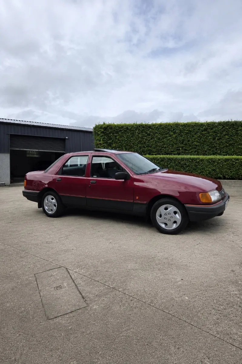 Ford Sierra Saphire *Mint* - Image 1