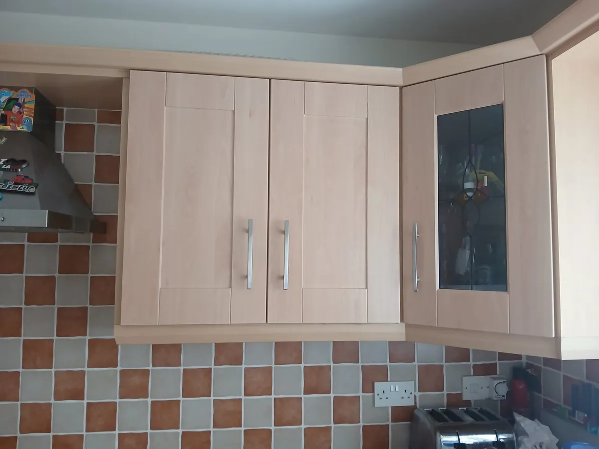 Fitted kitchen - Image 2