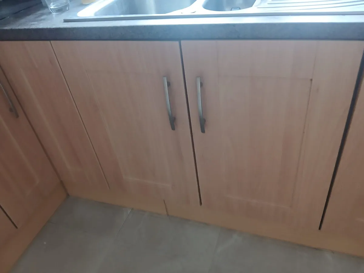Fitted kitchen - Image 4