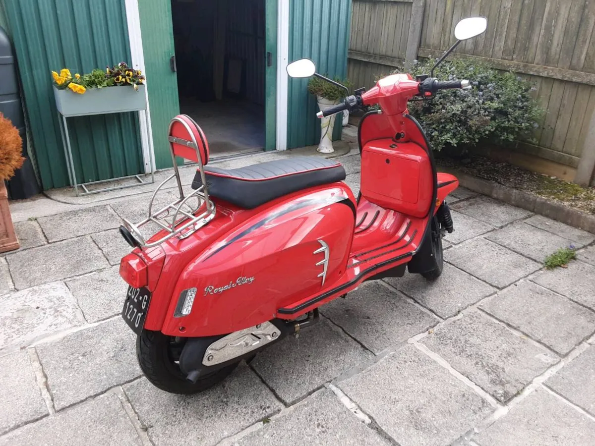 Royal alloy scooter - Image 2