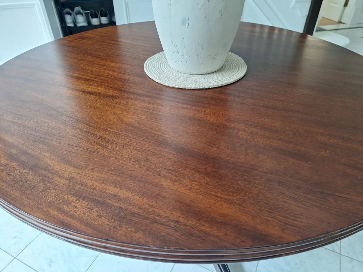 Elegant Antique Mahogany Centre / Hall Table – 4ft - Image 2