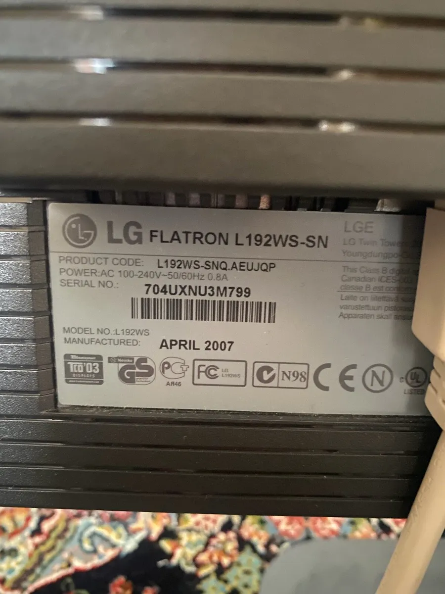 LG Flatron LCD Monitor - L192WS-SN - (19" ) - Image 3