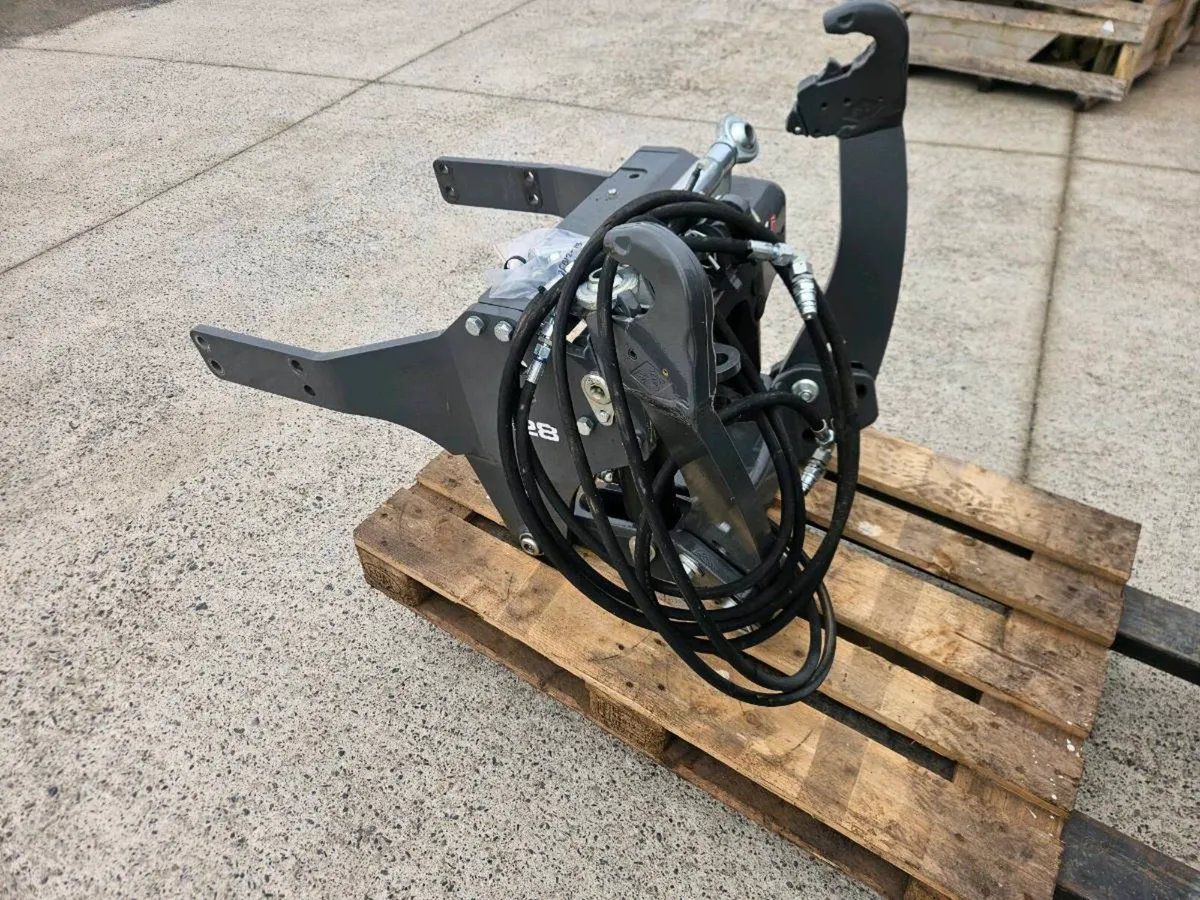 Tractor front loaders ,buckets ,mf front linkage - Image 2