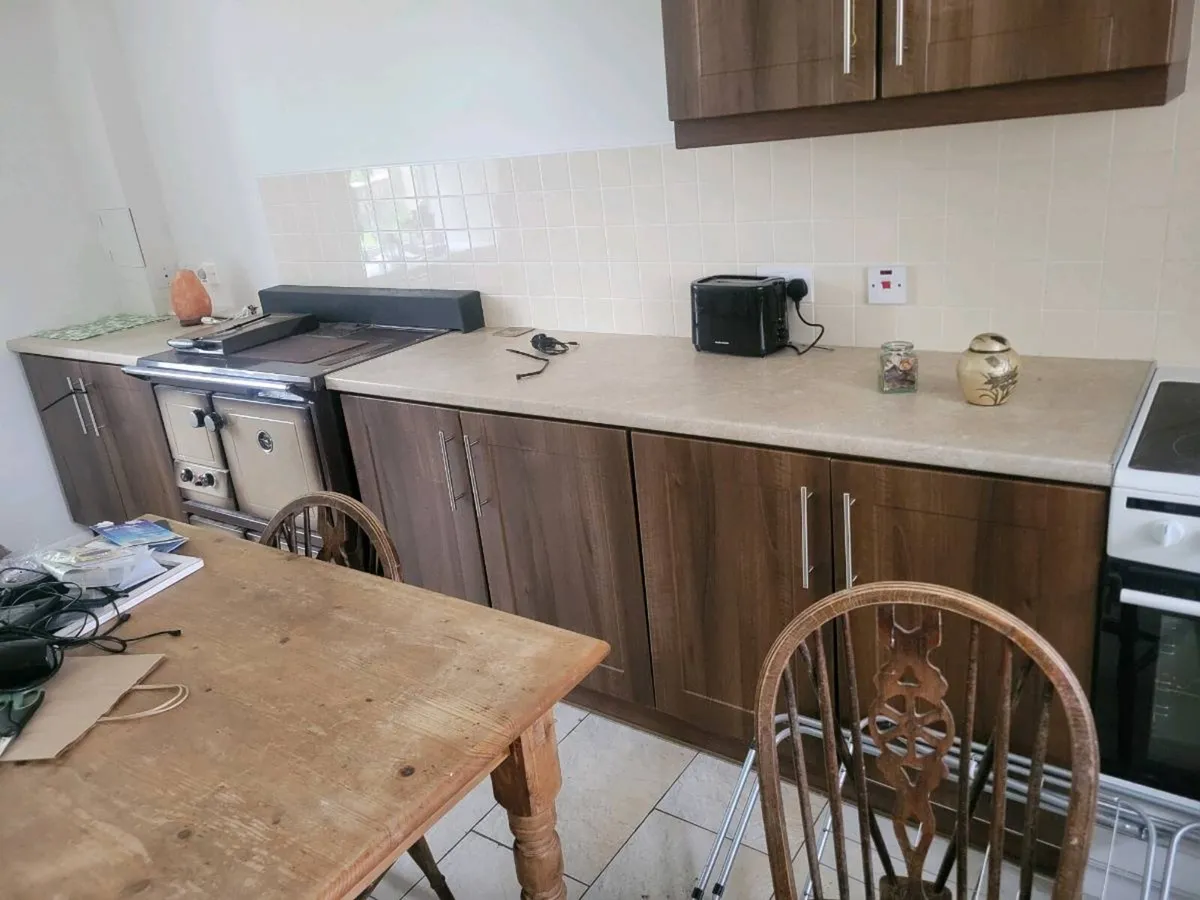 Kitchen cabinets - Image 2