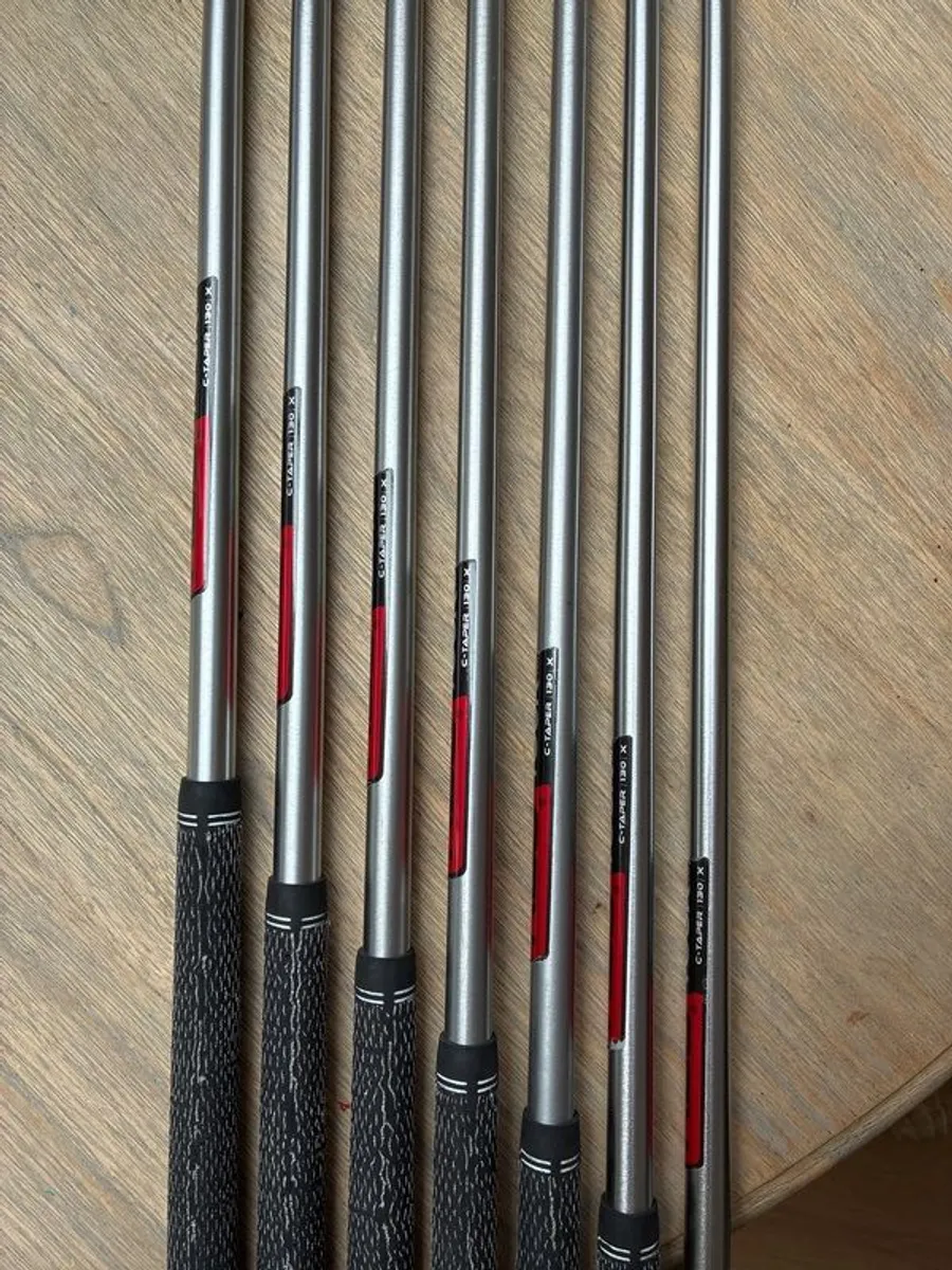 Titleist Golf left handed 718 combo Irons 4-Pw - Image 2