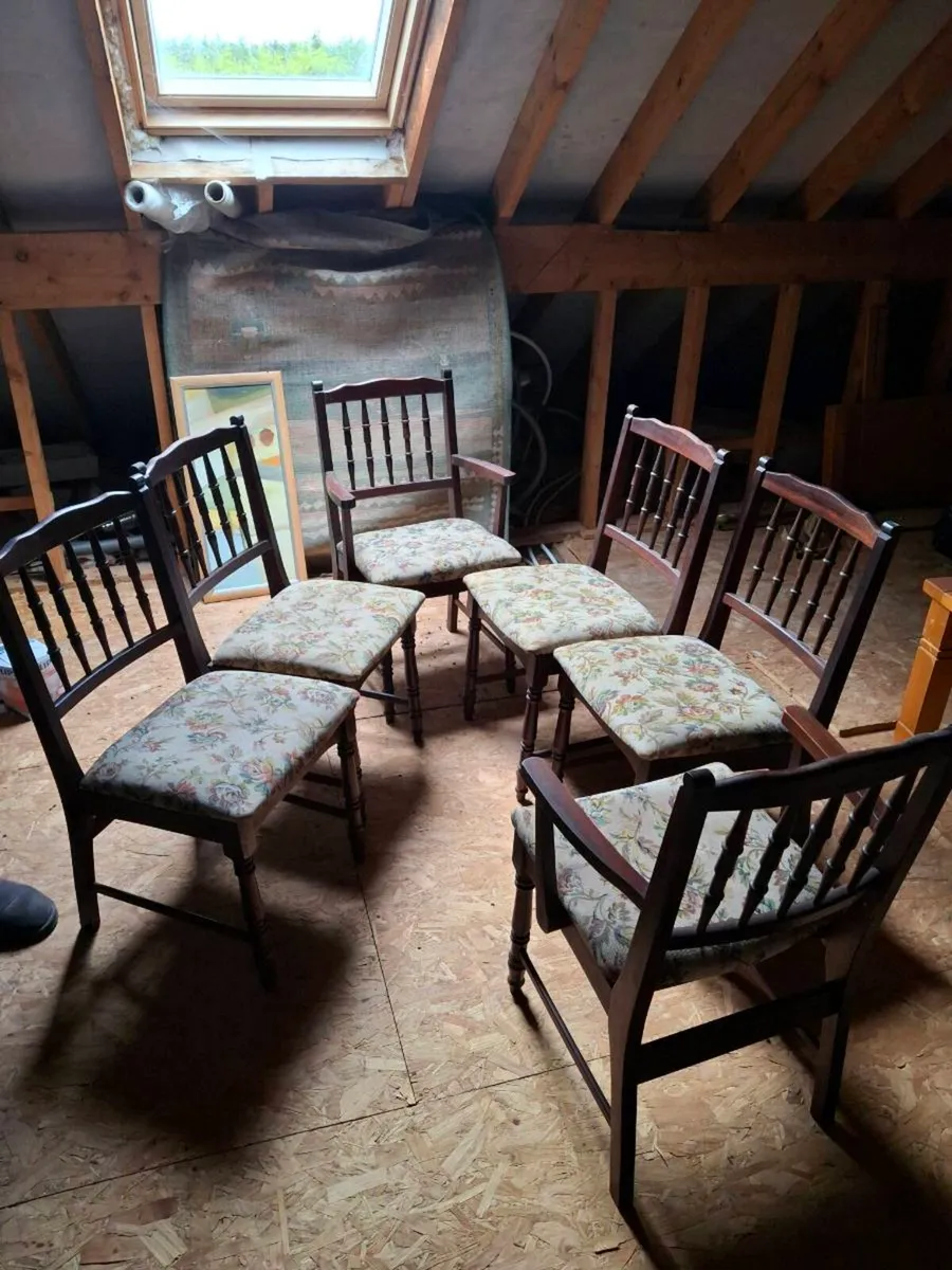 Dining table and 6 chsirs - Image 3