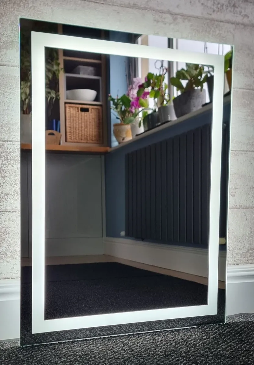 LED Bathroom Mirror Ensuite Makeup Vanity Brigth - Image 2