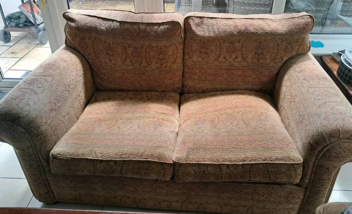 Cosy 2 seater sofa - Image 2