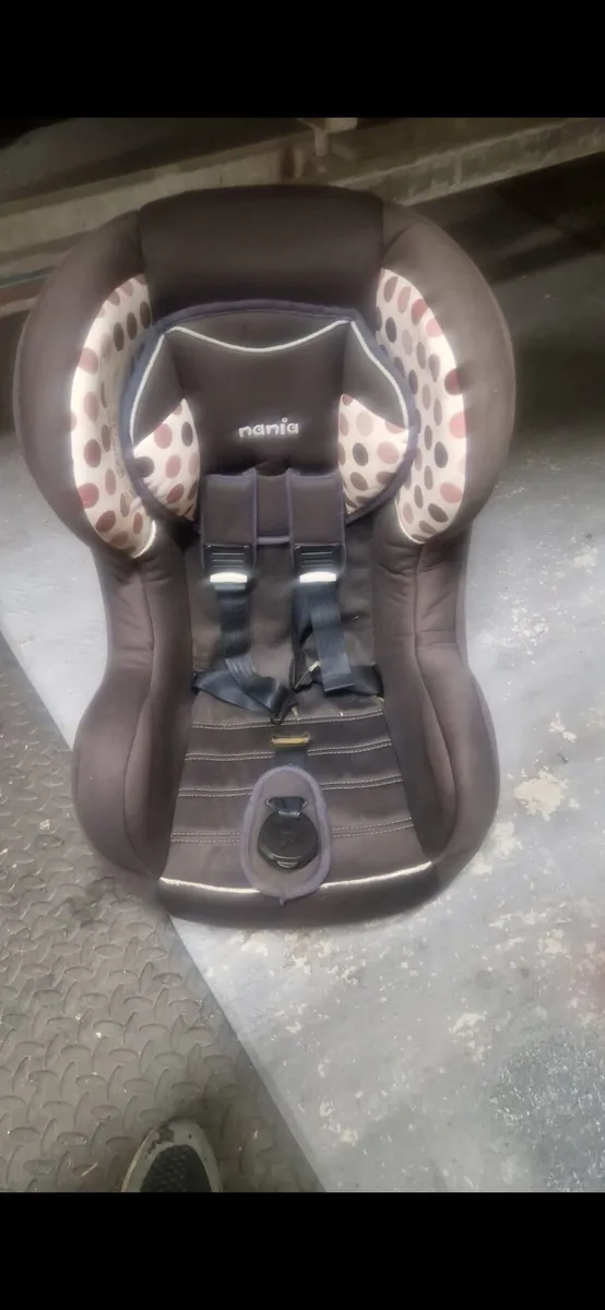 Car seat - Image 1