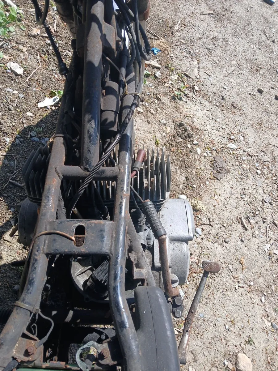 Kawasaki s1 250 triple - Image 4