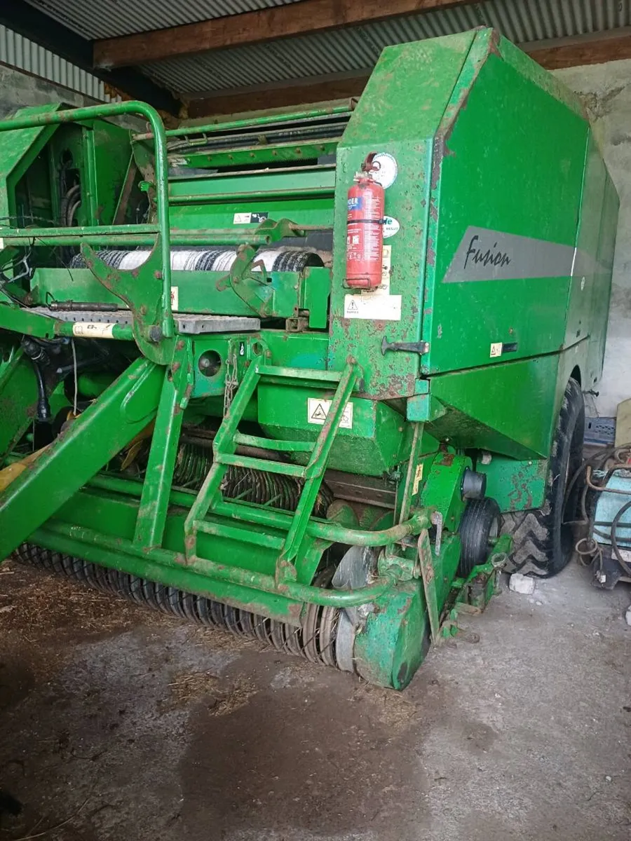 Baler - Image 2