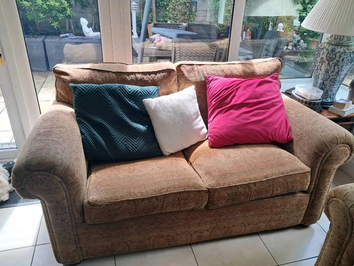 Cosy 2 seater sofa - Image 4