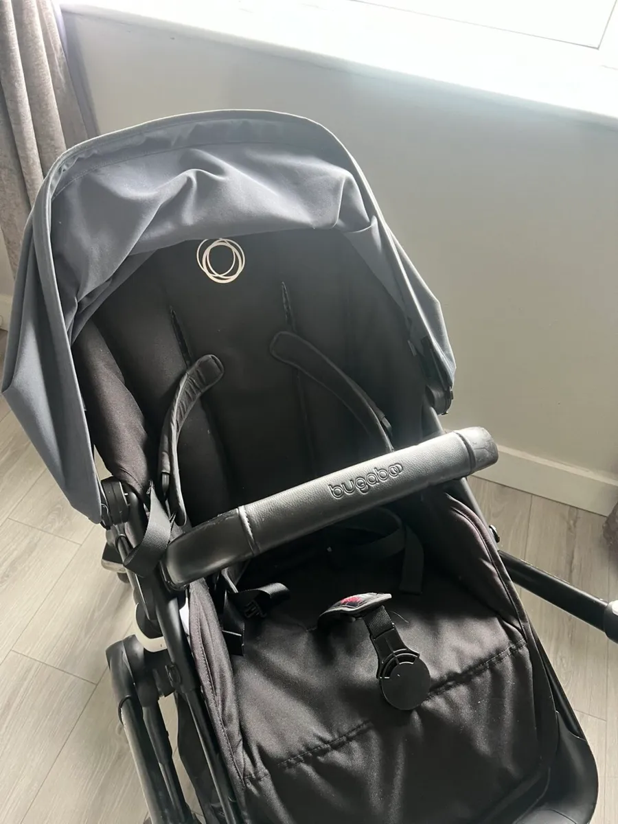 !Basically NEW ! Bugaboo fox 3 Buggy - Image 3