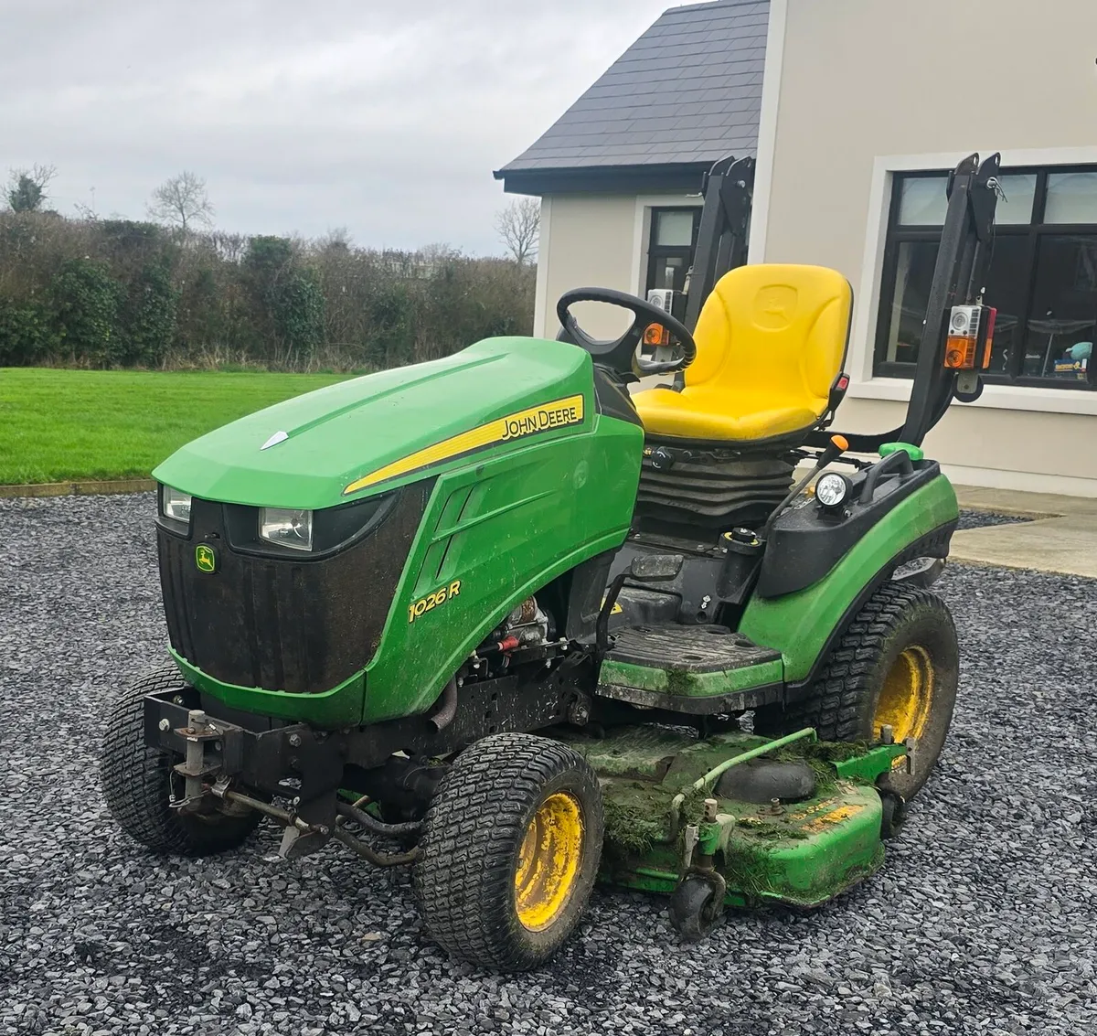 John Deere 1026R