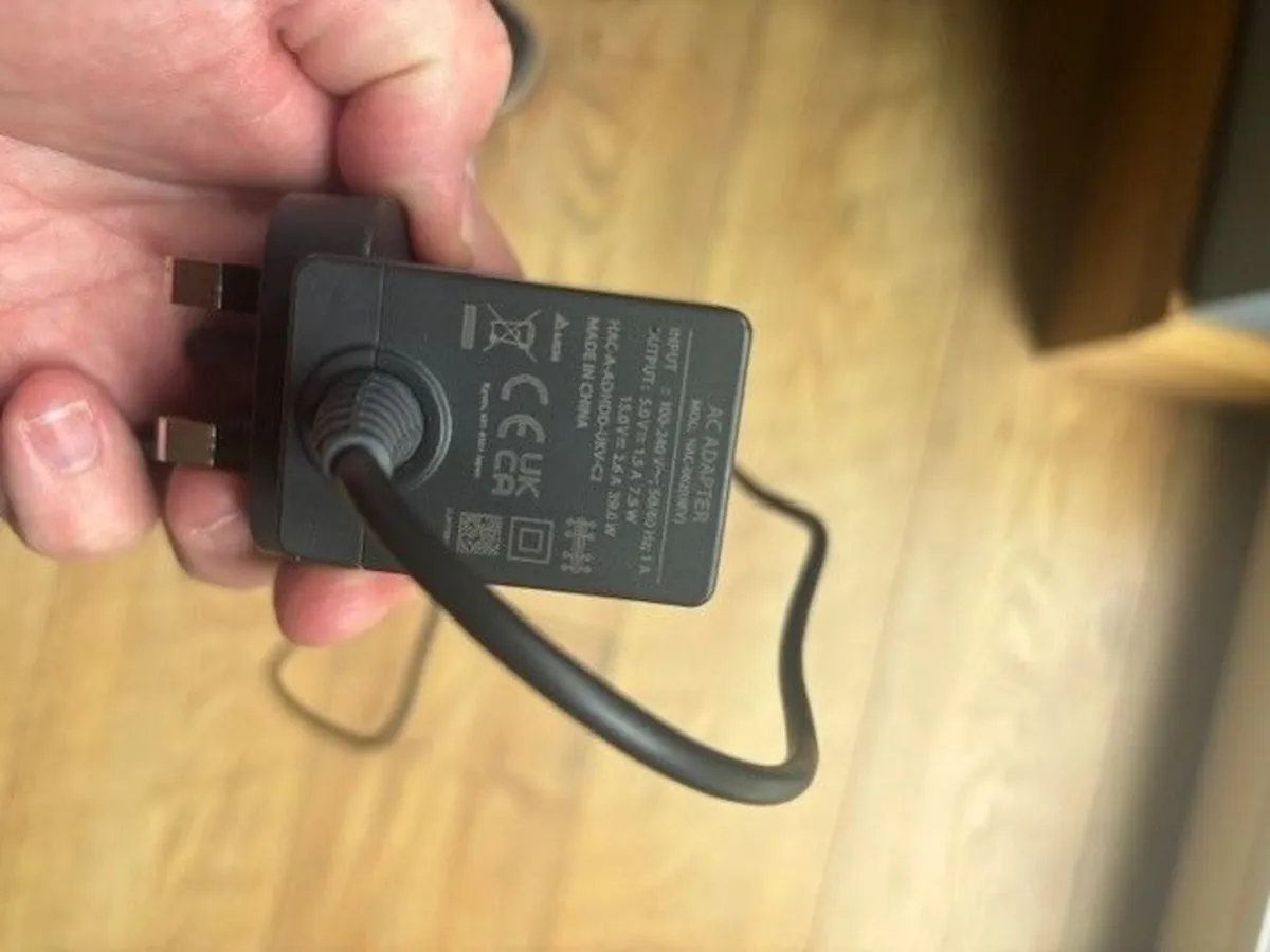 Nintendo switch original charger - Image 4