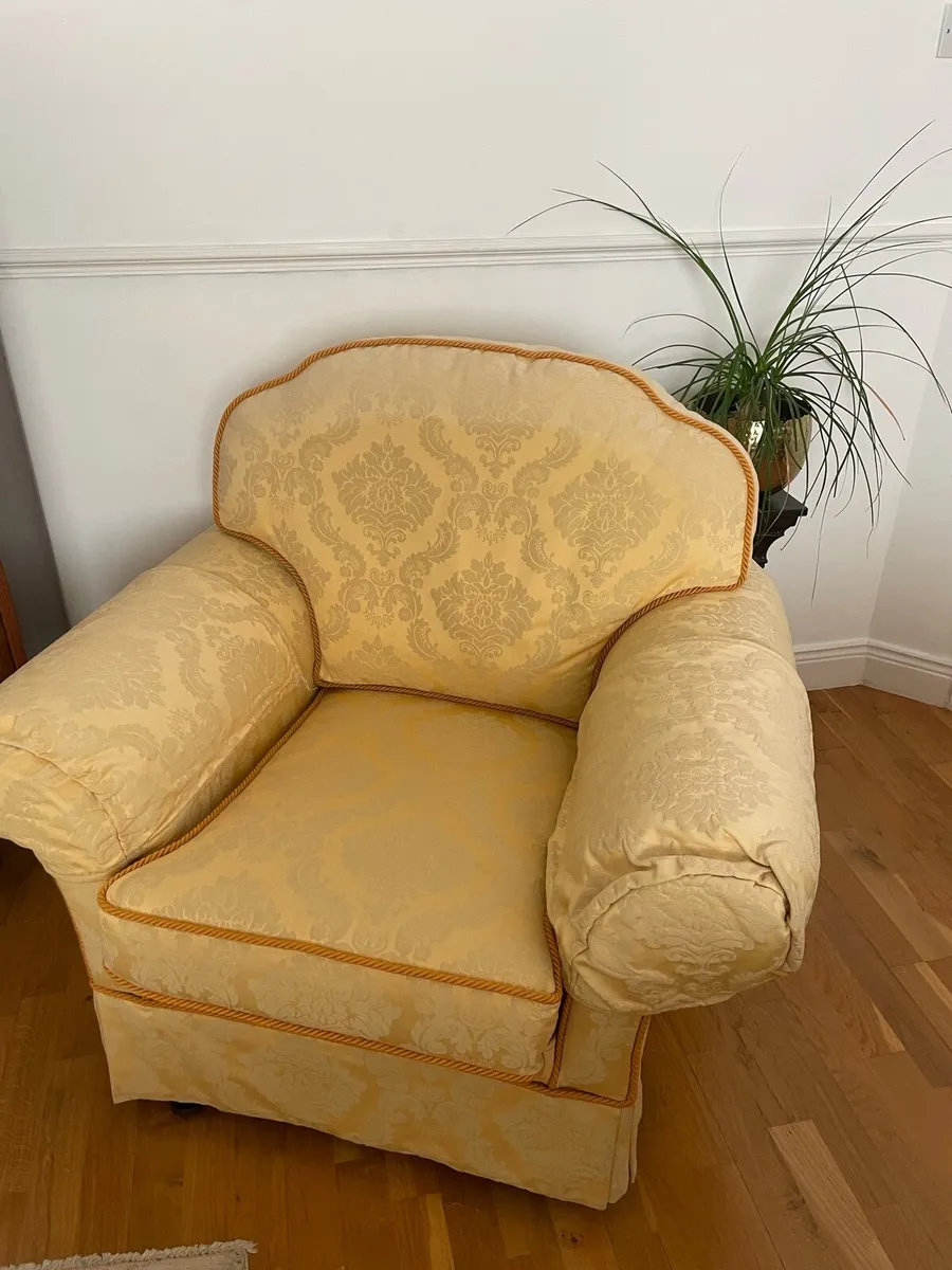 Vintage  Arnotts suite 3 x 2 x 1 - Image 3