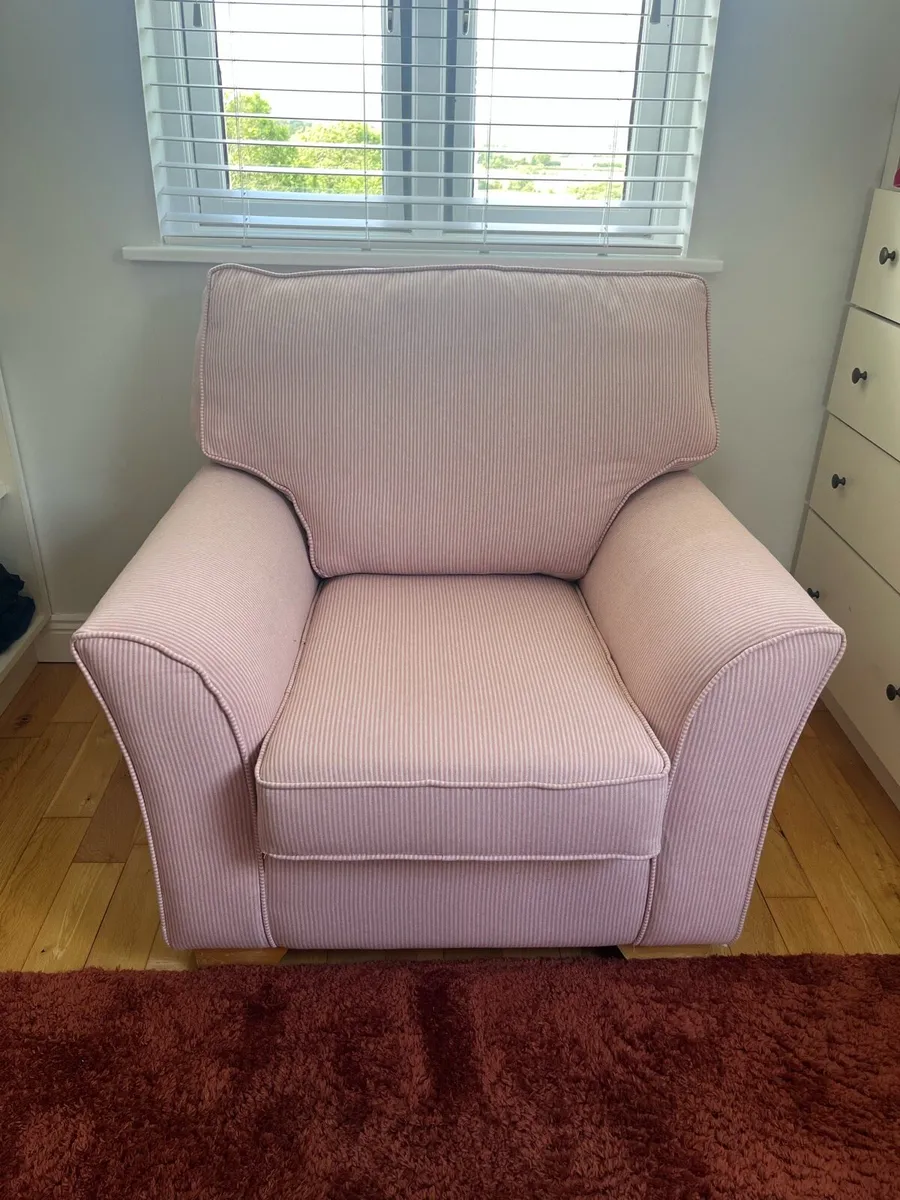Armchair - Image 1