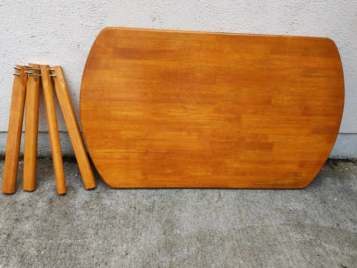 Table with chairs - Image 2
