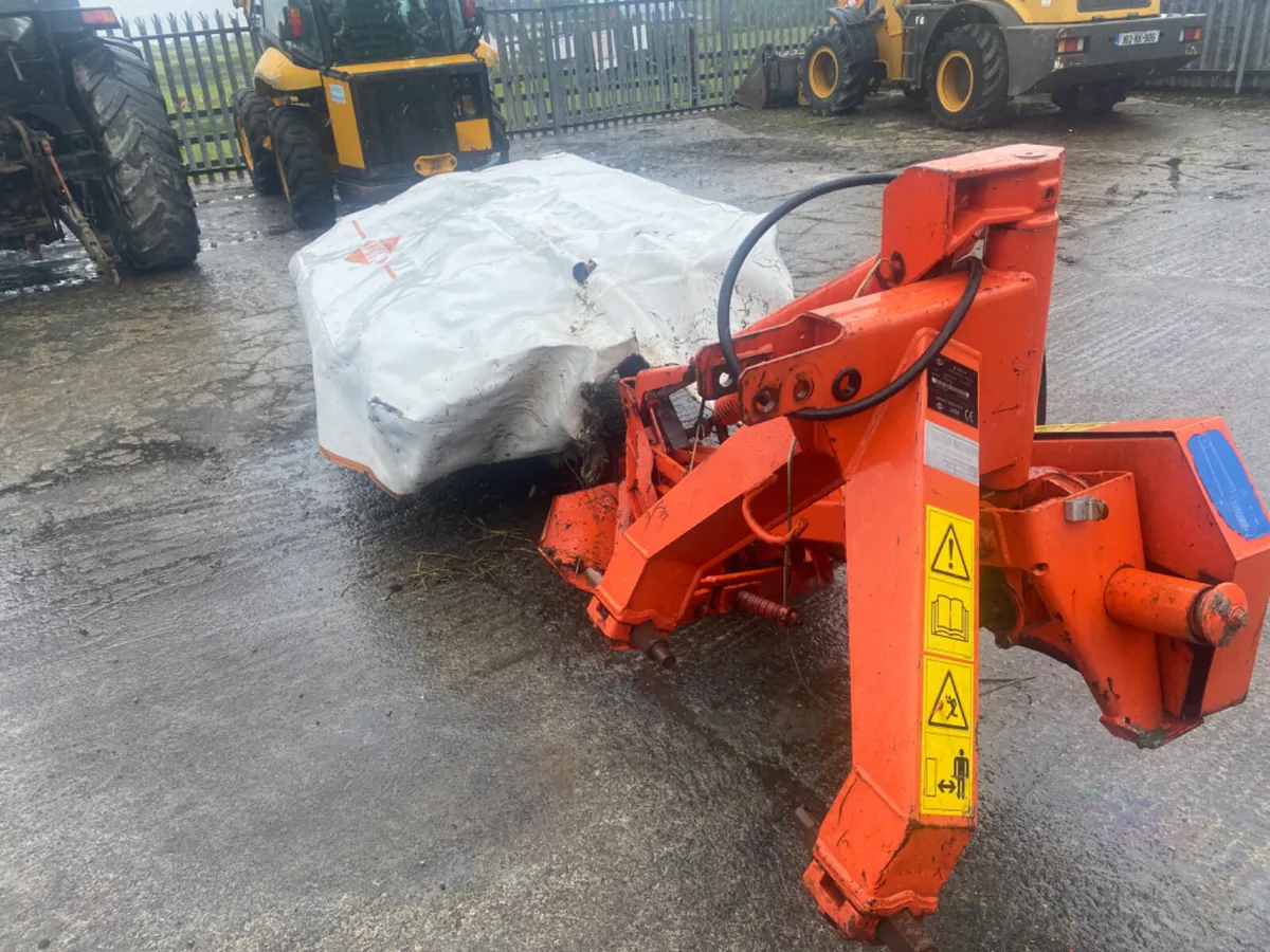 Kuhn gmd. 600 mower - Image 4