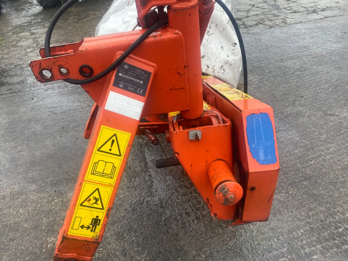 Kuhn gmd. 600 mower - Image 3