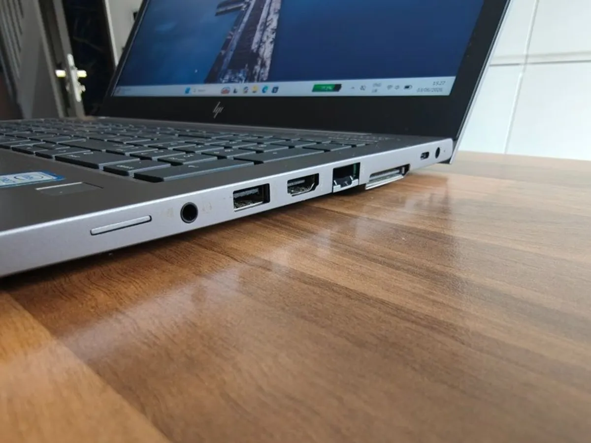 Super HP Zbook 15u G6 | i7 | 16GB | 256GB | 15.6" - Image 3