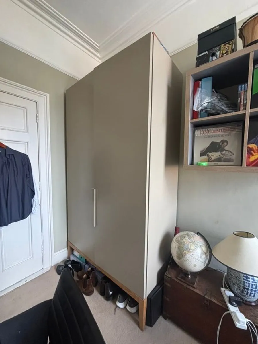 wardrobe - Image 3