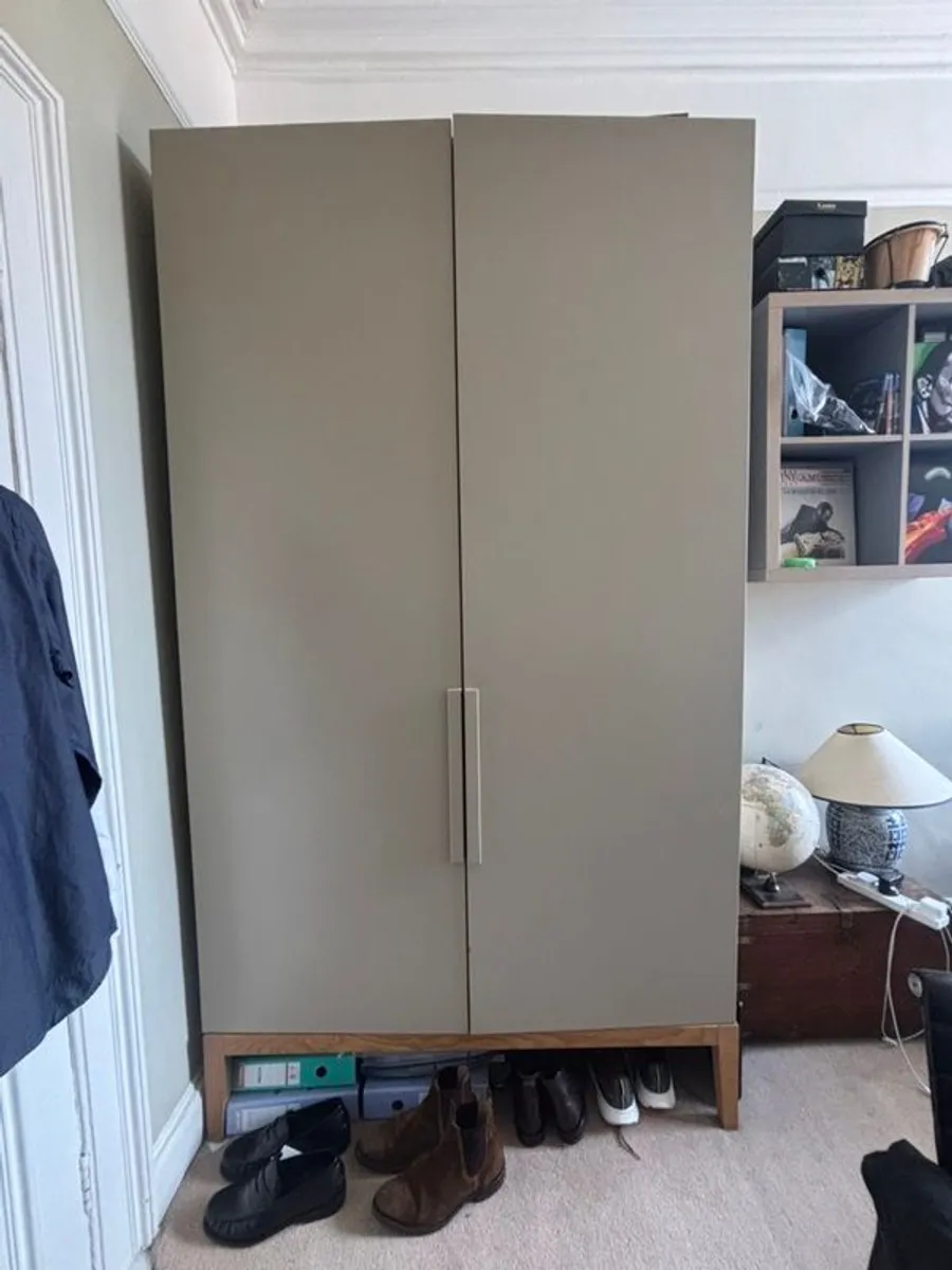 wardrobe - Image 1