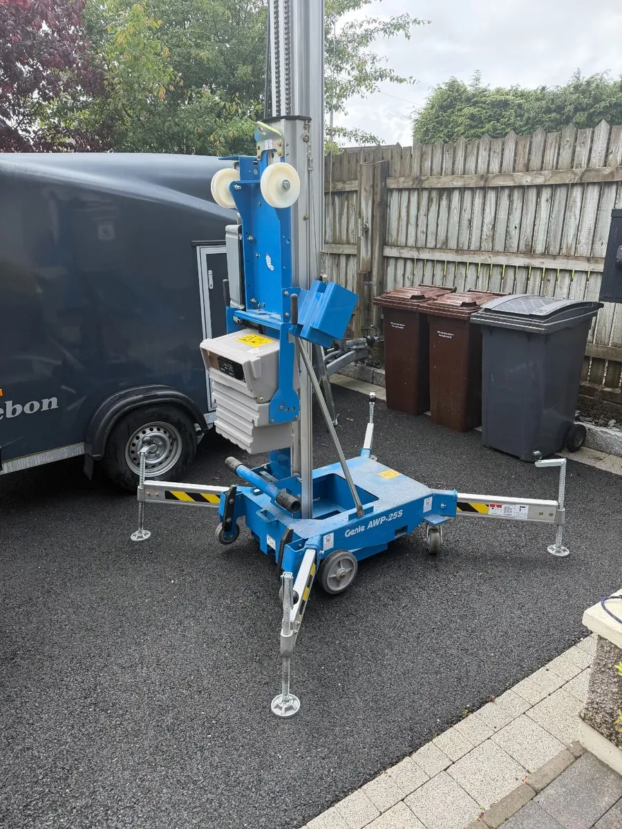 Genie AWP-25S push-around vertical work lift - Image 2