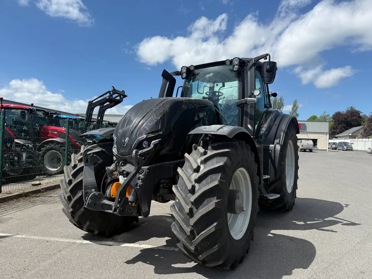 Valtra T235 Active -75th Anniversary Edition - Image 3