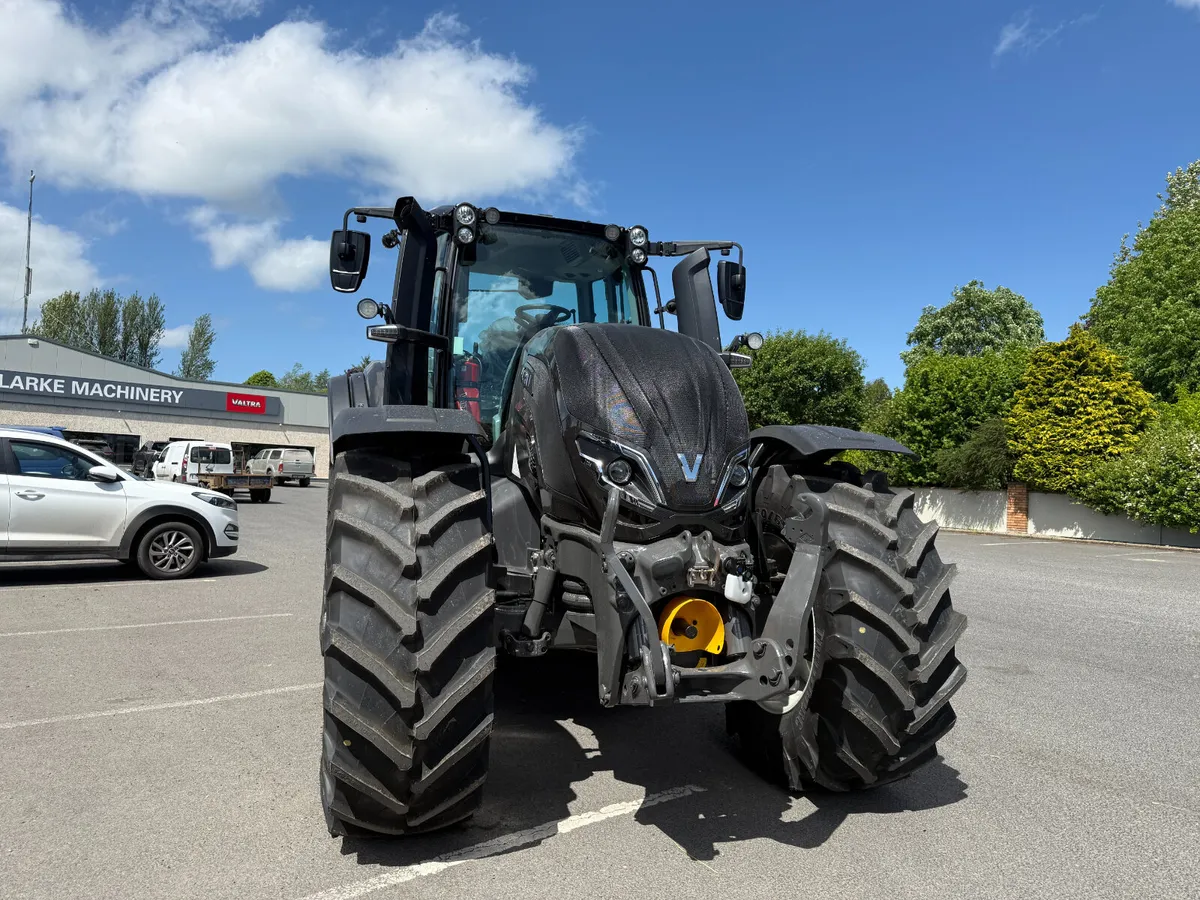 Valtra T235 Active -75th Anniversary Edition - Image 4