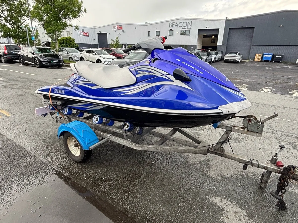 Yamaha jet ski vx 110 deluxe - Image 4