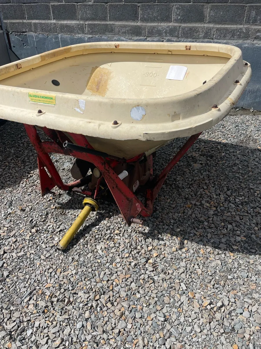 Wagtail spreader - Image 1