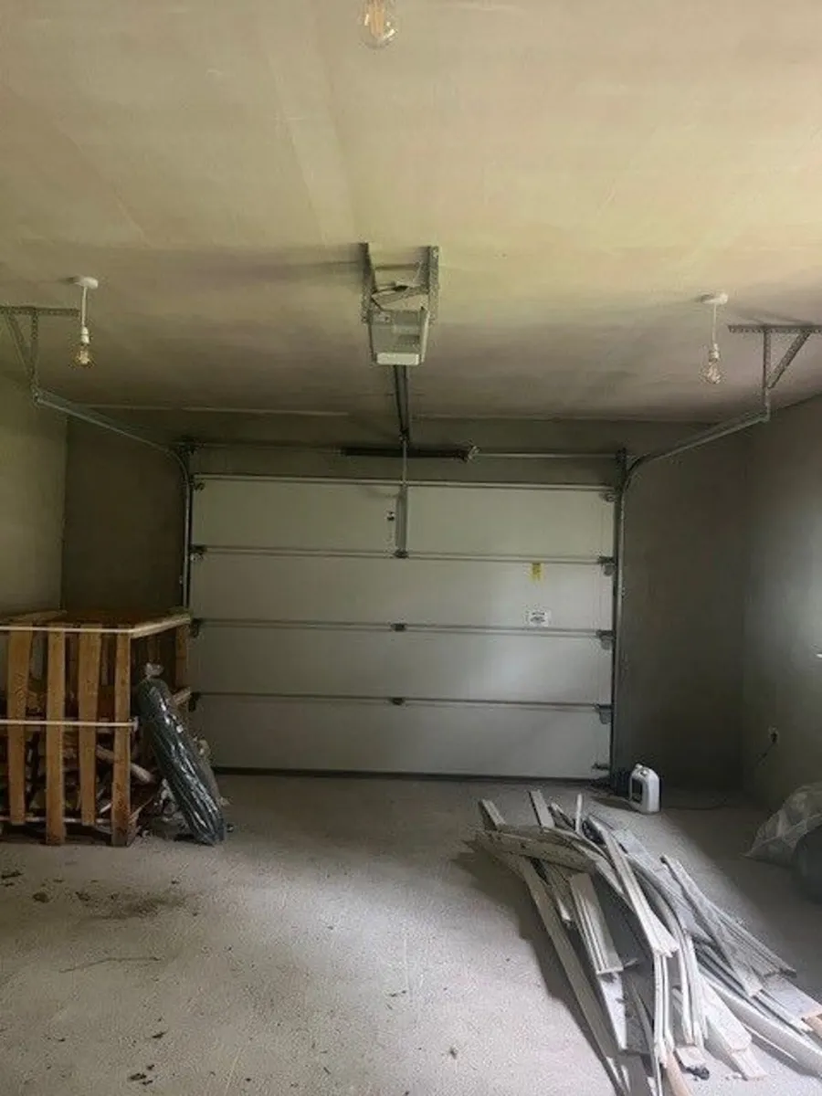 Garage Door - Image 3