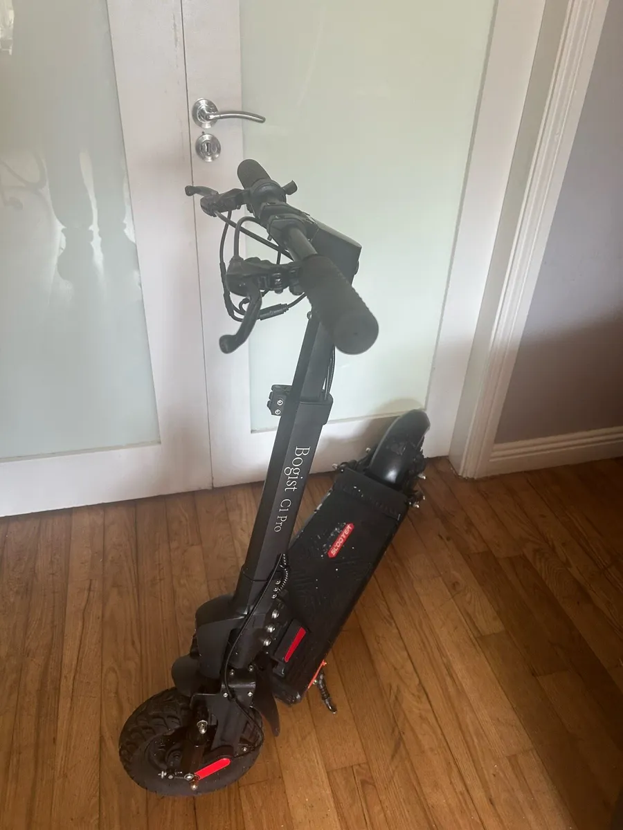 E-scooter - Image 1