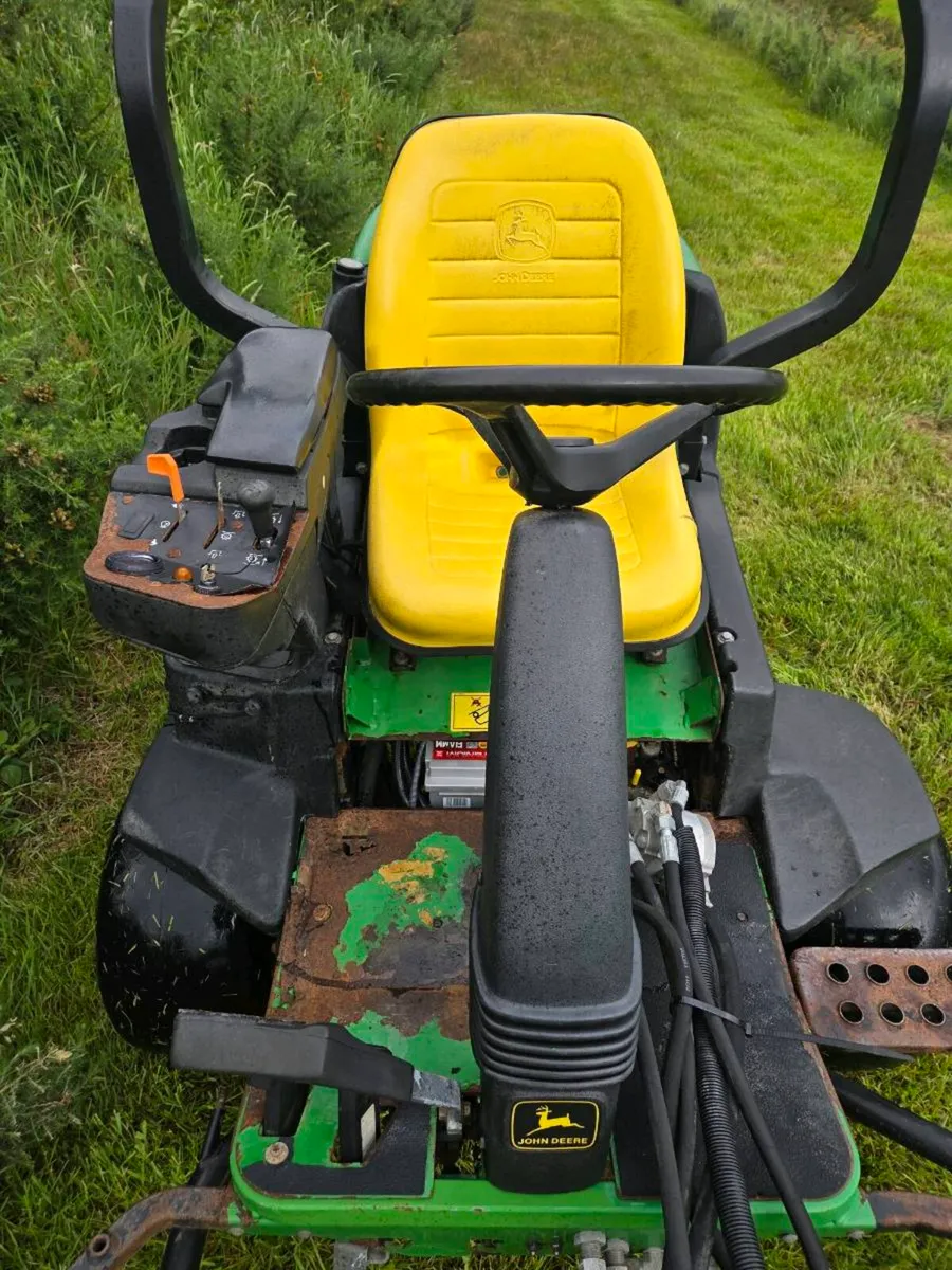 John Deere 2500 - Image 3