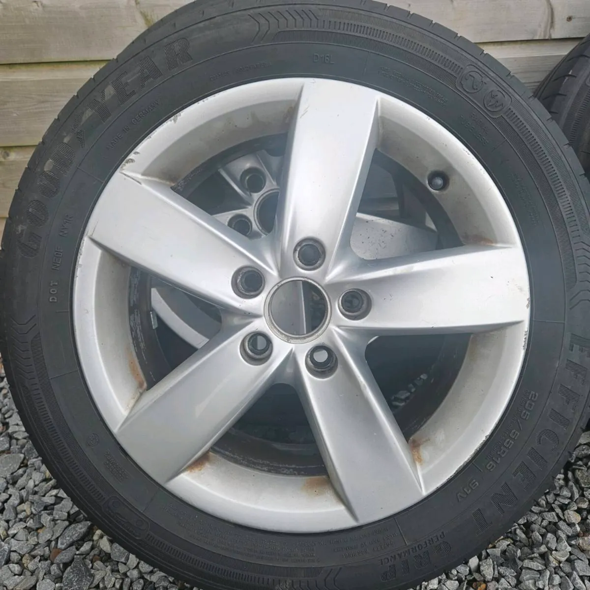 Alloys - Image 1