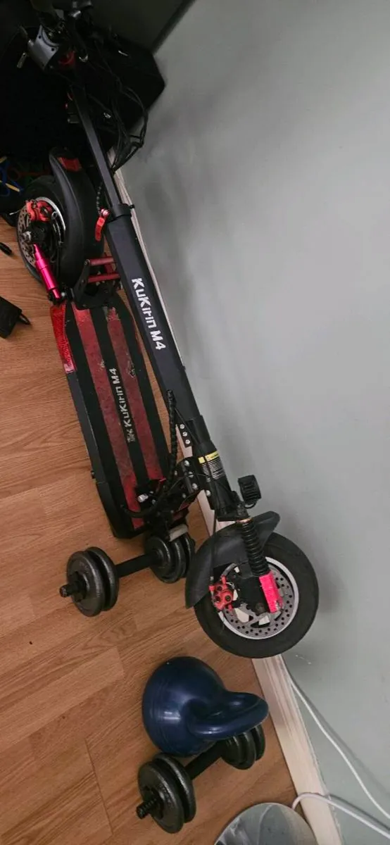 Kukirin M4 electric scooter - Image 1