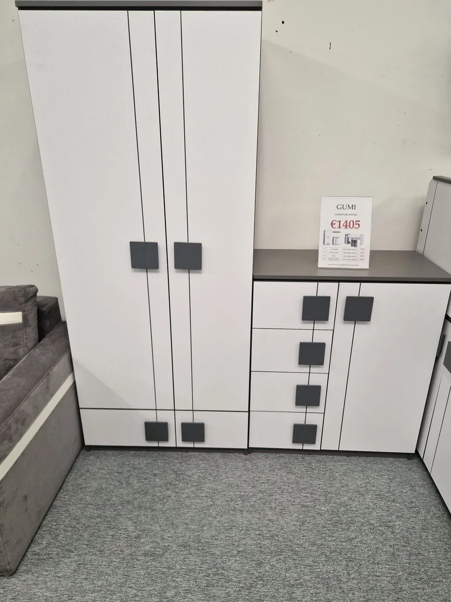 GUMI FURNITURE SET - Image 3