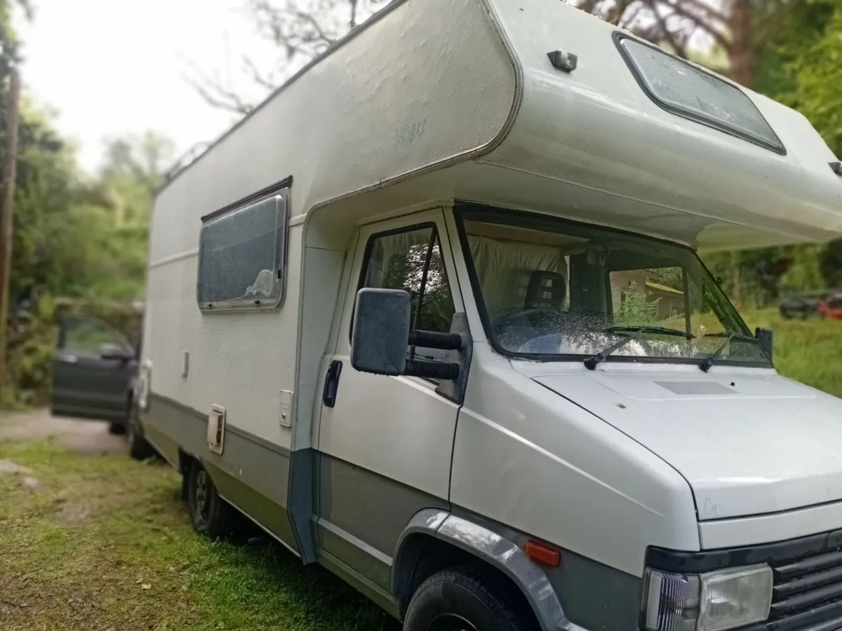 Motor home - Image 2