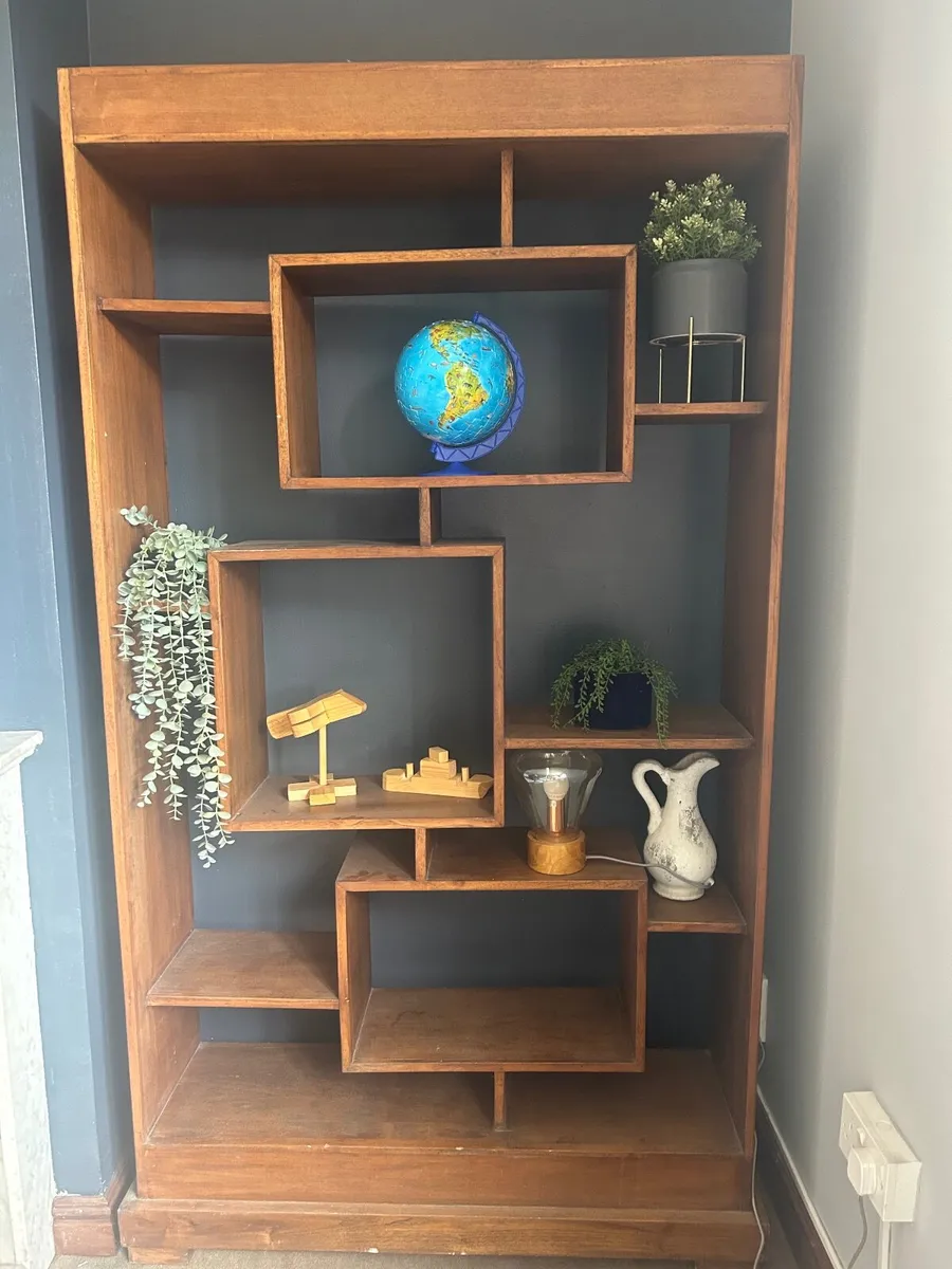 Home shelving unit