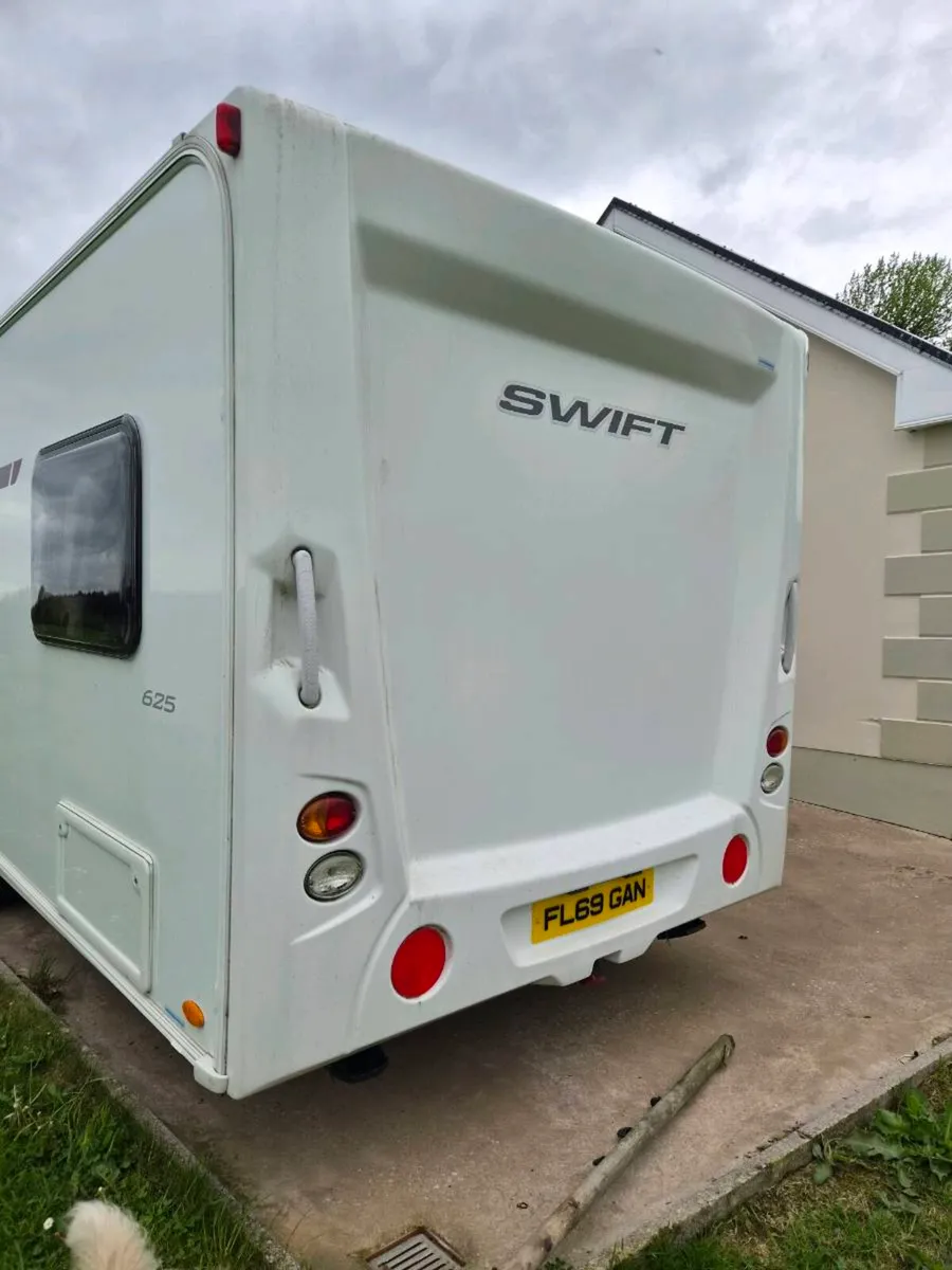 Caravan swift - Image 3