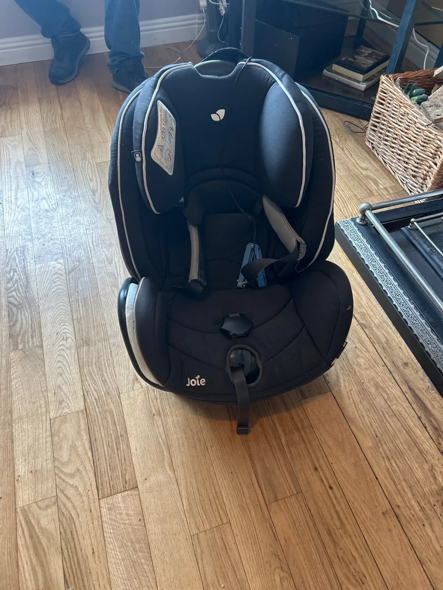 Car Seat - Image 2