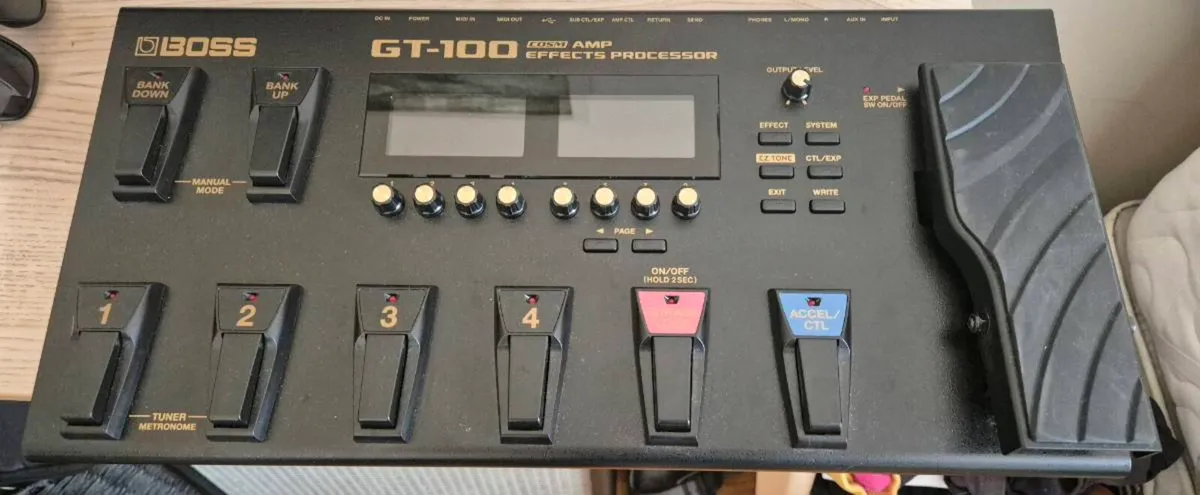 Boss GT100 Multi Effects Pedal - Image 1