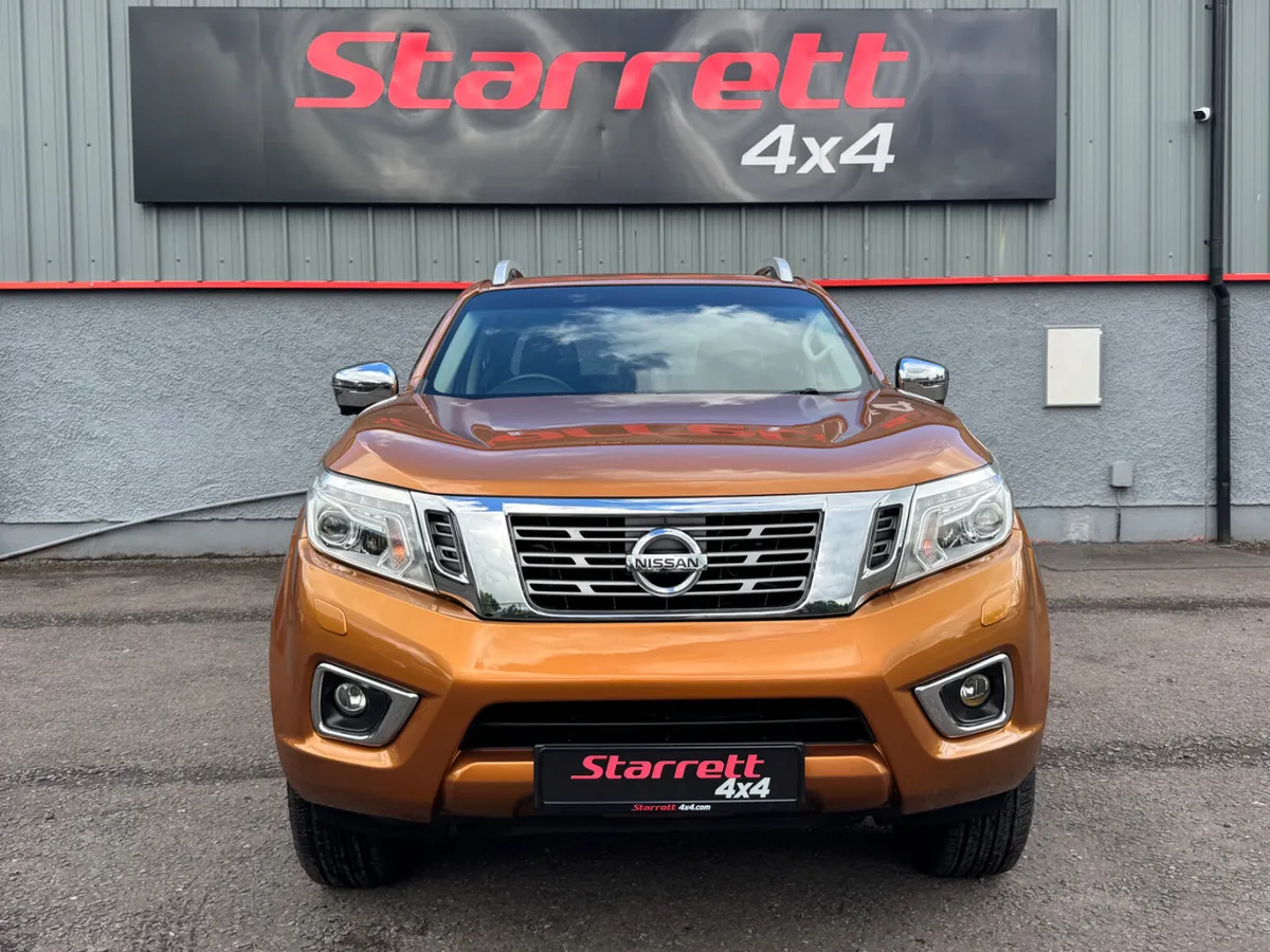 March 2017 Nissan Navara Tekna in the ever popular - Image 4