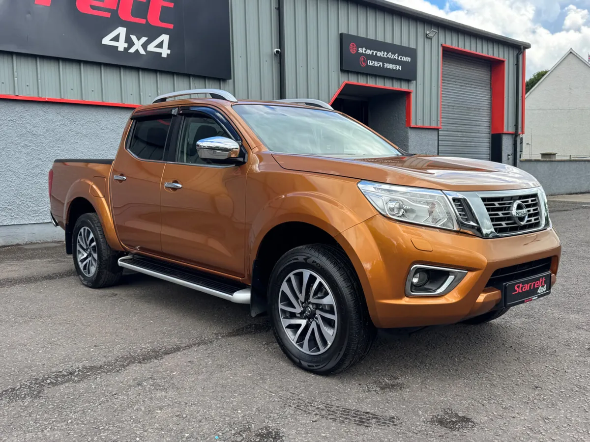 March 2017 Nissan Navara Tekna in the ever popular - Image 3